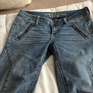 American Eagle Outfitters Women's Denim Skinny Jeans size 2 zipper pockets